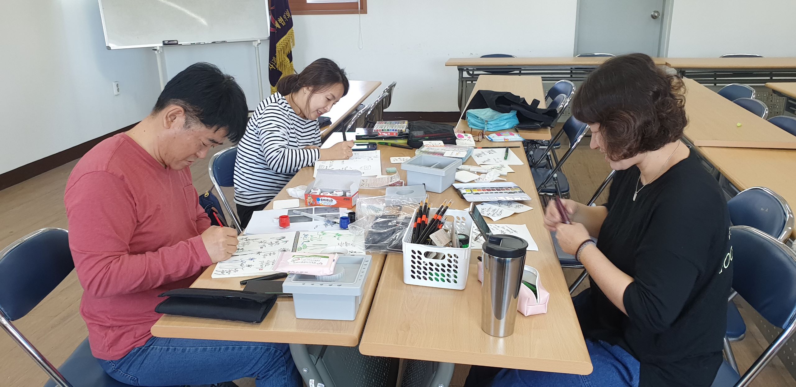담쟁이미술봉사단(9월)종이방향제2.jpg