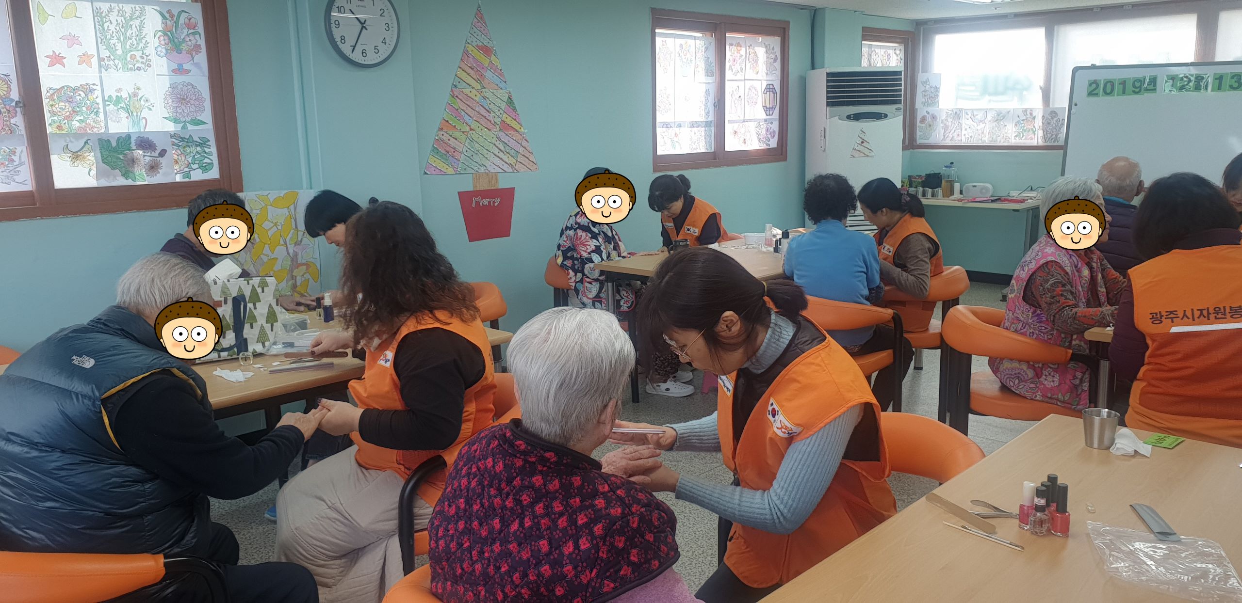 손마사지네일아트교육2.jpg